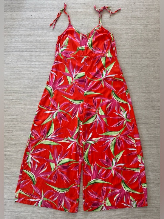 Old Navy Pants - Old Navy floral loose wide leg cropped tie shoulder v-neck cami jumpsuit women S